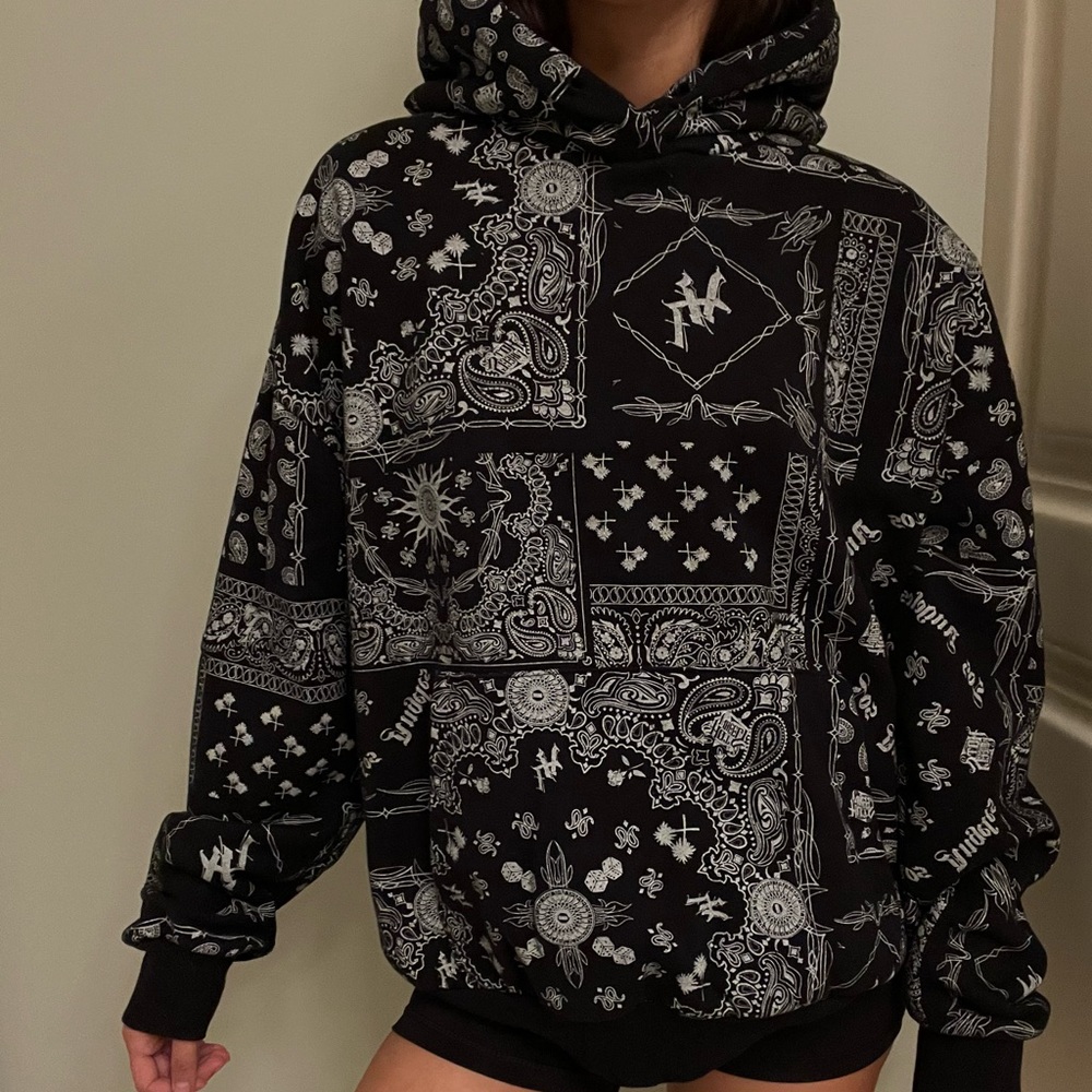 FORVER 21 sweatshirt